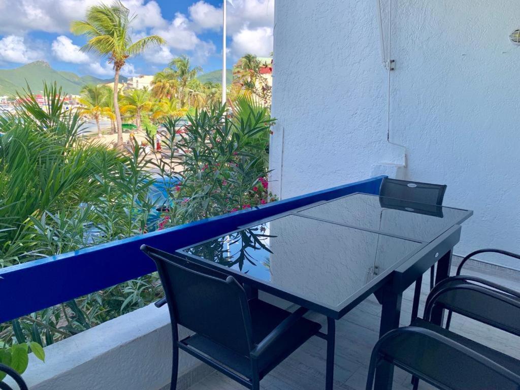 Appartement Neuf En Plein Coeur De Philipsburg フィリップスブルフ エクステリア 写真