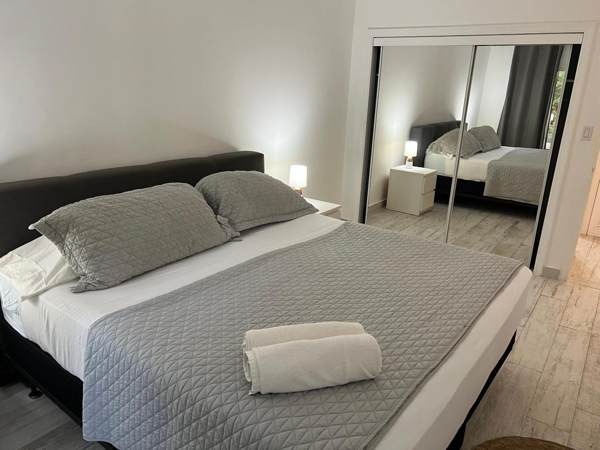 Appartement Neuf En Plein Coeur De Philipsburg フィリップスブルフ エクステリア 写真