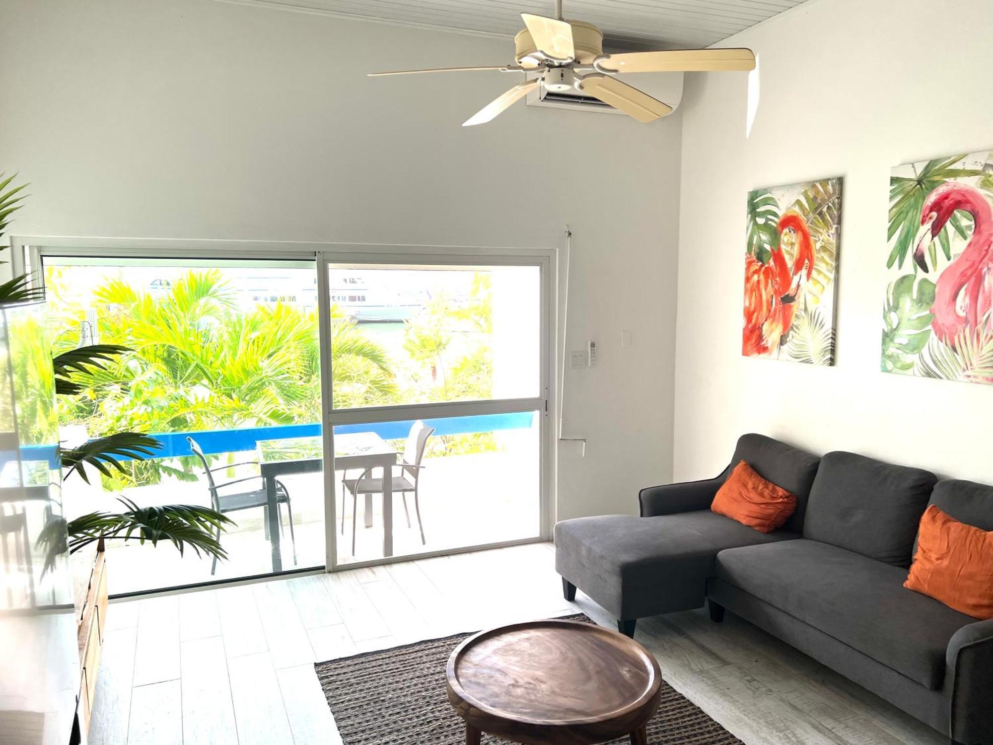 Appartement Neuf En Plein Coeur De Philipsburg フィリップスブルフ エクステリア 写真